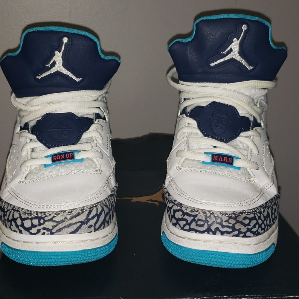 Jordan Son of Low BG